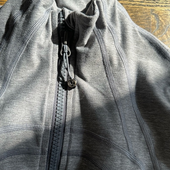 Lululemon Jacket - Picture 5 of 5
